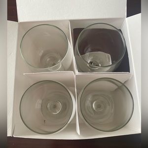 set of 4 Libbey. wine glasses, 10.5 oz “claret”